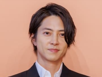 山下智久＆小山慶一郎の再会にファン歓喜！　「すごい世界線」「いつかNEWSのLiveでコラボして」