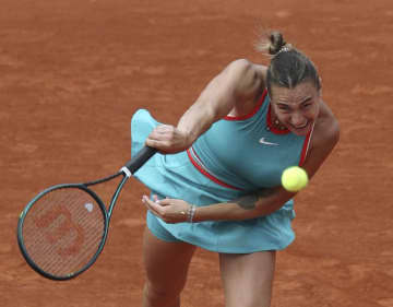 女王サバレンカがストレート勝ち　準々決勝へ【全仏オープン】