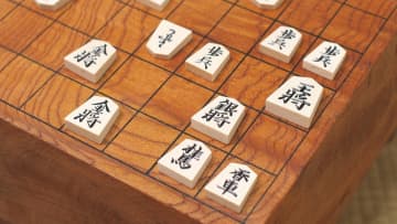 【将棋タイトル】世間が熱中した「名人の最年少獲得記録更新」、藤井聡太七冠までの4人を振り返ると…いずれも景気は「拡張局面」
