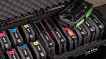 CRDBAG、機材整理できるポーチ「ブリック」発売。効率的な収納と持ち運びに便利なアクセサリーも