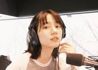 「いいね1.7万超！クールビューティー」女優・のん、オフショットで見せた"真っ赤なブーツ"姿にファン大絶賛