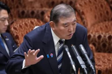 石破首相、選択的夫婦別姓について「多数決ですぐ決める問題じゃない」