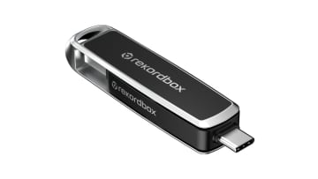 AlphaThetaとSandiskから新しいUSBフラッシュドライブが登場。プロのDJが求める信頼性と高性能を提供