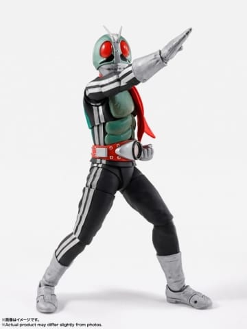 仮面ライダー「S.H.Figuarts（真骨彫製法） 仮面ライダー新1号 栄光の昭和ライダーエディション（初回限定台座付属）」