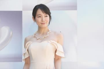 吉岡里帆、石川・能登の海鮮に舌鼓「感動します」　復興祈る演劇上演中にご当地グルメを味わったと報告