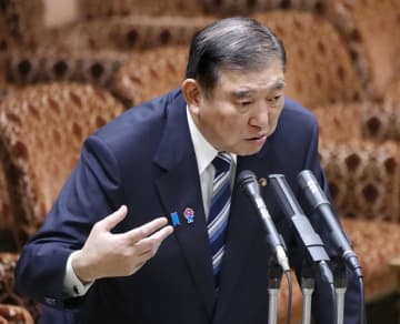 首相、夫婦別姓早期結論に慎重　「多数決の問題ではない」