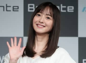 佐々木希、“妹”との2ショットを披露→「まさに女神と天使」「心拍数上がっちゃった」