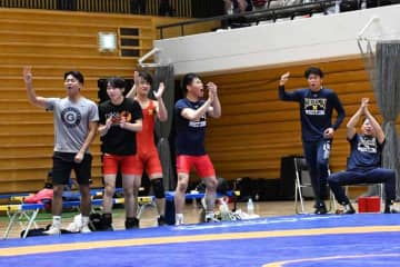 ＜レスリング＞【2025年東日本学生リーグ戦・特集】「結果には満足していませんが、内容には満足しています」…二部優勝の慶大・吾田鉄司監督