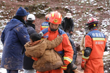 中国西蔵自治区丁青県で土砂崩れ　3人死亡、7人不明