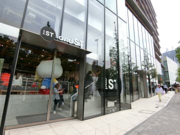 プラットフォーム事業拡大に一手！　アダストリアの新旗艦店「and ST TOKYO」の全貌