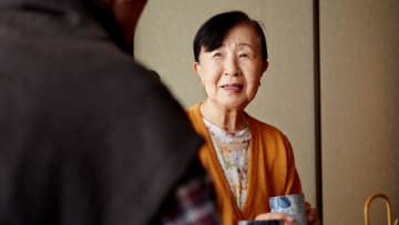 年金月14万円・72歳の母、「この家、売るわ」の衝撃宣告に47歳の働かない息子、絶望。「どう生きていけば…」と途方に暮れる「想定外の決断」