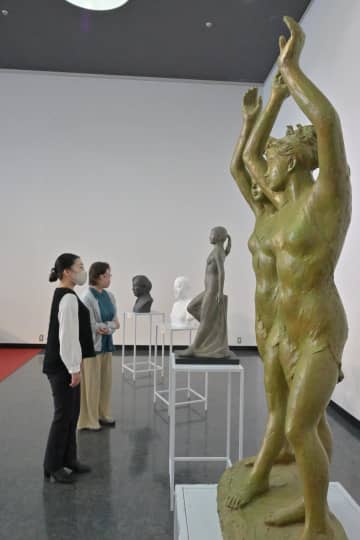 13団体210点　力作一堂　8日まで連合美術展　茨城・水戸