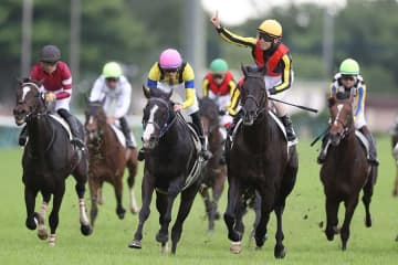日本ダービー、フジテレビ中継に表示された優勝後の一文に競馬ファン感動「反則すぎるだろ」「泣く…」