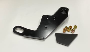 ジムニー専用牽引フック登場！　街乗りも映えるレーシー仕様