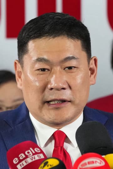 モンゴル首相退陣へ　抗議デモ続き国会不信任