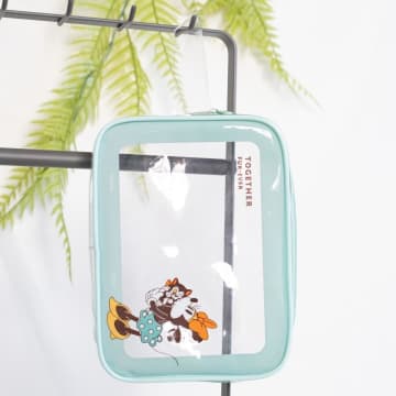 【ダイソー】で大当たり発見！ デザイン大優勝なのに220円♡「キャラポーチ」