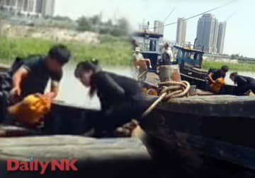 中国の「密輸」取り締まりで北朝鮮の地域経済に打撃