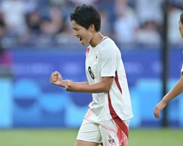 なでしこジャパン、ブラジル相手に待望の先制点！ 藤野あおばの絶妙クロスから清家貴子がダイレクトで押し込む！