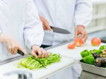 現役調理師が教える！　今すぐできる家庭での食中毒予防ポイント