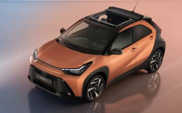 トヨタ、欧州でハイブリッドモデルの新型「アイゴX」発表