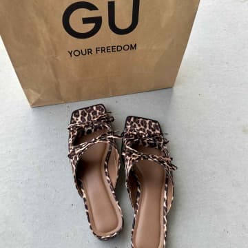 値下げに歓喜ーーッ！【GU】コーデのアクセントに◎「レオパミュール」