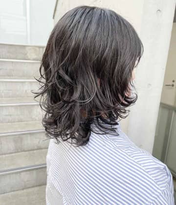 "動きのある髪"ってこんなに若見え！？ 大人の【パーマ】って大正解かも、、♡