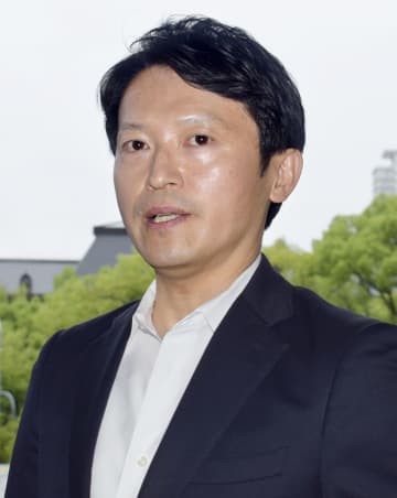 斎藤知事、減給50％3カ月案　兵庫県、条例改正案提出へ