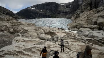 世界の氷河の３９％、すでに消失の危機　新研究