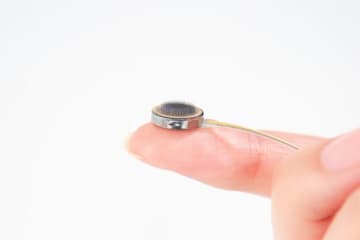 Neuralinkライバル企業が初めて「ヒトへの脳インプラント手術」に成功