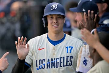 「こんなにいい写真があるとは」大谷翔平　長嶋茂雄さん“追悼ツーショット”にファン感涙