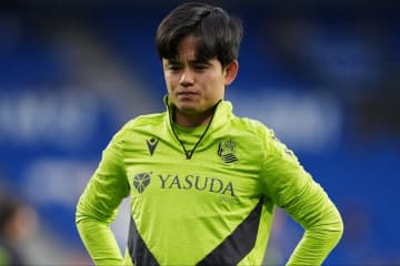 久保建英、今夏の去就にスペインメディアが総力報道！ ソシエダ残留か、移籍か。“最も影響力のある選手”に選ばれた23歳の選択が注目される