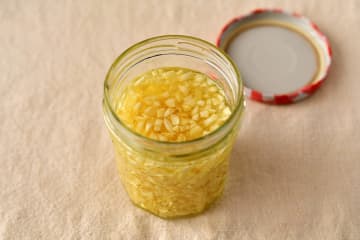 「にんにく」は刻んで「オイル」に漬けて！中華もイタリアンもOK♪