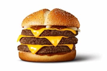 マクドナルド「サムライマック」から　「炙り醤油風 トリプル肉厚ビーフ」2週間限定
