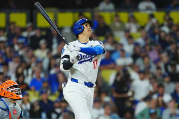 大谷翔平の特大23号は「月に放り込んだ」　敵地放送局も愕然した「なんという一撃」