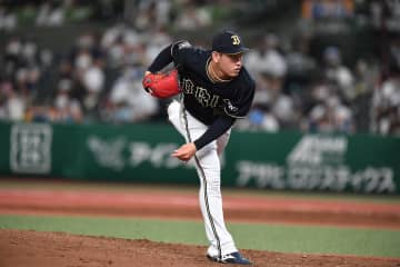 兄はオリックスのエース左腕...ZOZOマリンに現れた“美女２人組”にネット騒然「顔面偏差値エグすぎw」「愛すべき野球女子」
