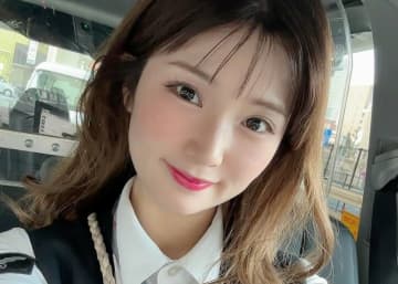 「タクシー界の天使」可愛すぎるタクシードライバーに衝撃「美人さん！」