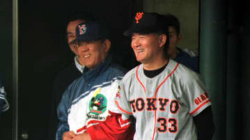 高津監督「プロ野球をつくった大きな存在」長嶋茂雄氏を追悼　師・野村克也氏のライバルとして「非常に大きな影響を受けた監督」