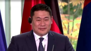 モンゴルのオユンエルデネ首相が退陣へ　息子のぜいたくな生活ぶりに国民が反発