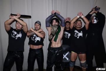 「DDTとNOAHを横一列で見てもらっちゃ困る！」史上初の闘いを制したOZAWAが遠藤哲哉とDDTファンに因縁マイク！