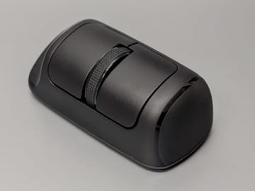 [本日の一品]ポケットにすっぽり、左右ボタンとホイールのみの超小型マウス「Finger Barrel Mouse i2」