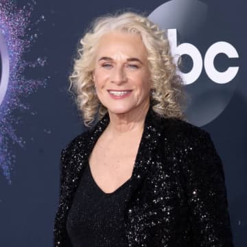 キャロル・キング、初期アルバムの所有権を取り戻したテイラー・スウィフトを称賛