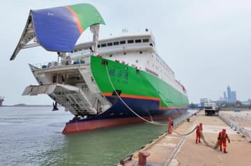 渤海海峡の新エネルギー車海上輸送ラインが開通―中国