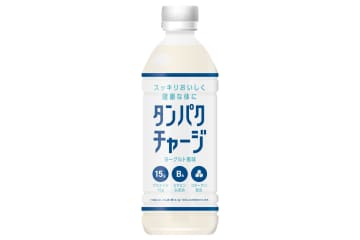 ファミマ、タンパク質を15g摂取できるペットボトル飲料「タンパクチャージ」を発売