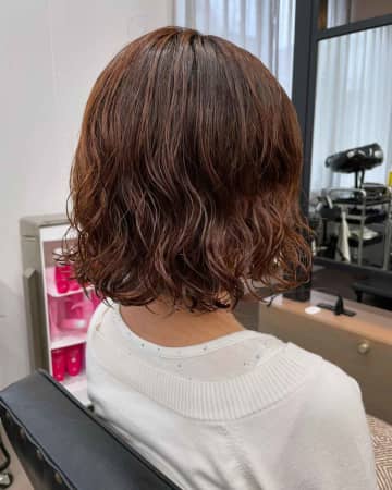 夏の湿気も怖くない！！【40・50代】は「ボブ × パーマ」一択かも♡
