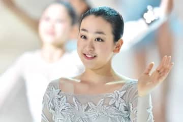 引退から８年…。34歳・浅田真央のイメージ激変“最新姿”にネット騒然「モデル顔負け」「何というプロポーション」「女神さまかと」