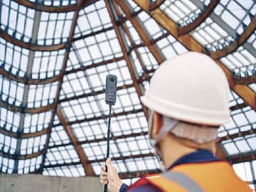リコー／８月上旬に建設現場向け３６０度カメラ発売、クラウドサービスと一体提供