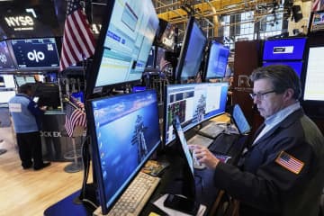 NY株続伸、214ドル高　米中貿易摩擦の緩和期待で