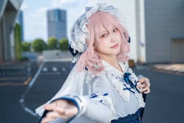 【コスプレ】上質な素材感にゆったりとしたシルエットが美しい！西行寺幽々子のふんわりとした雰囲気を醸し出す美女レイヤー【写真8枚】