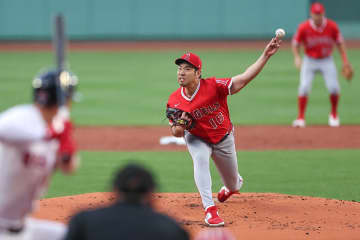 菊池雄星、痛恨の同点弾を浴びて降板　5回を3失点、2勝目ならず
