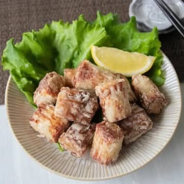 【ちくわの穴にコレ詰めるだけ♡】「ご飯もお酒もめっちゃ進む！」「子供が飛んで喜んだ！」超簡単おかずレシピ3選